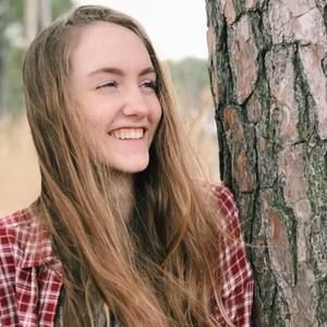 Meet your Posher, Elise